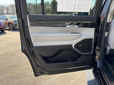 2022 Jeep Wagoneer Series III