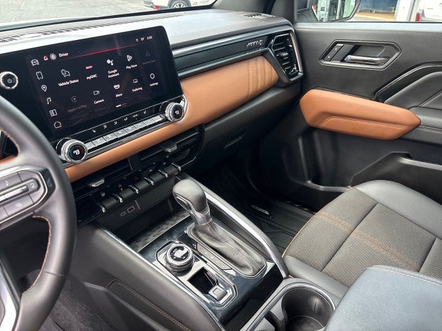 2025 GMC Canyon AT4