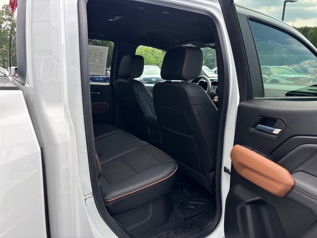 2025 GMC Canyon AT4