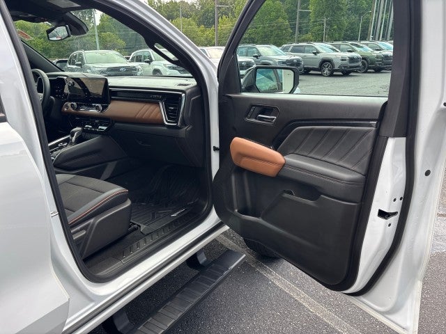 2025 GMC Canyon AT4