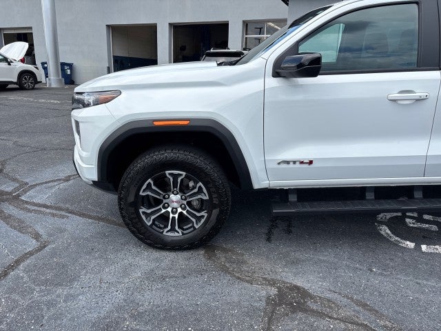 2025 GMC Canyon AT4