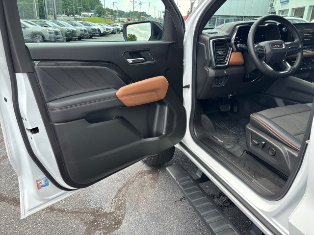 2025 GMC Canyon AT4