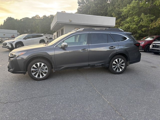 2025 Subaru Outback Touring