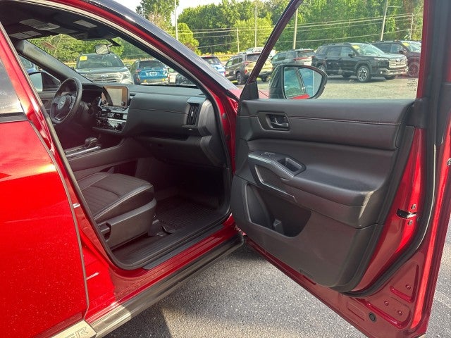 2024 Nissan Pathfinder Rock Creek