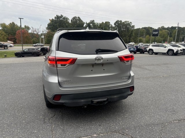 2018 Toyota Highlander SE
