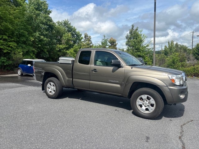 2009 Toyota Tacoma PreRunner Access Cab V6 5AT's photo