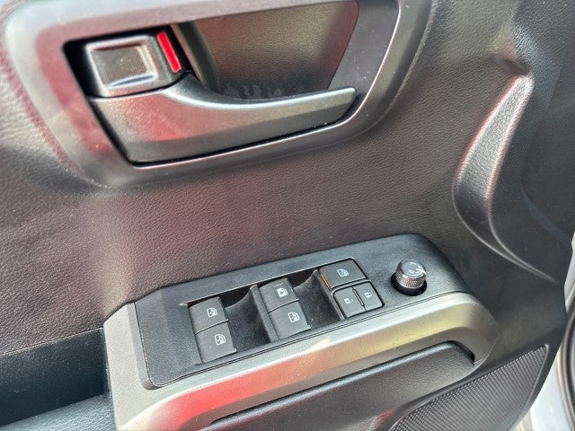 2020 Toyota Tacoma 4WD SR5