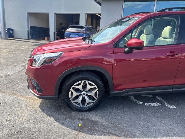 2024 Subaru Forester Premium
