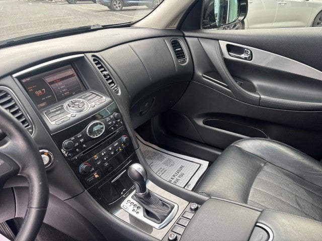 2017 INFINITI QX50 Base