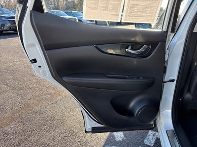 2022 Nissan Rogue Sport SV