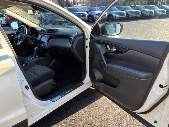 2022 Nissan Rogue Sport SV