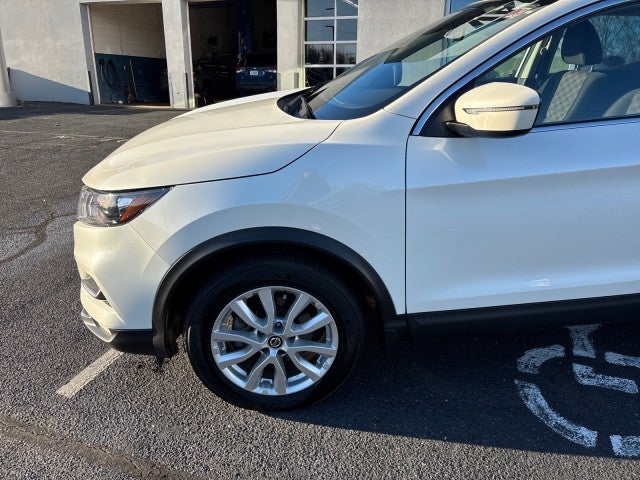 2022 Nissan Rogue Sport SV