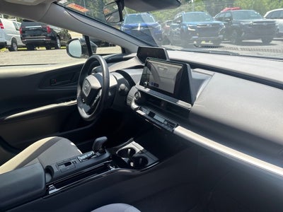 2025 Toyota Prius LE