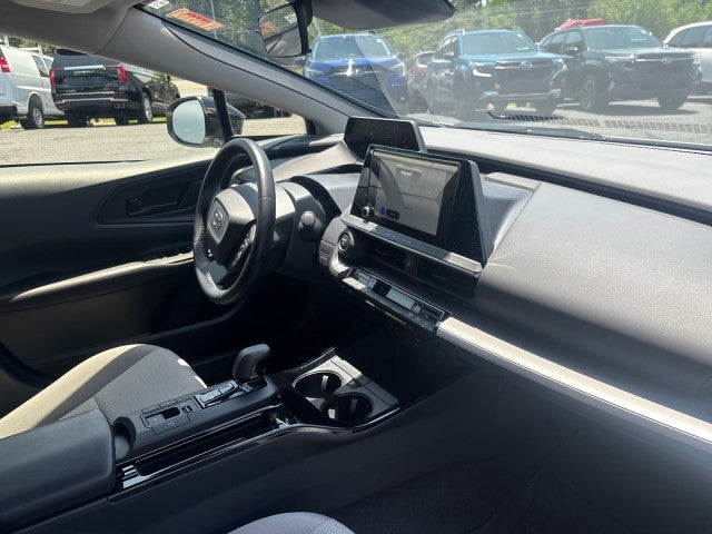 2025 Toyota Prius LE