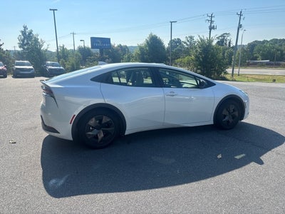 2025 Toyota Prius LE