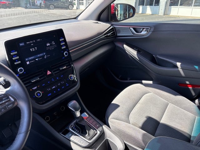 2022 Hyundai Ioniq Hybrid SE