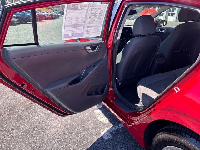 2022 Hyundai Ioniq Hybrid SE