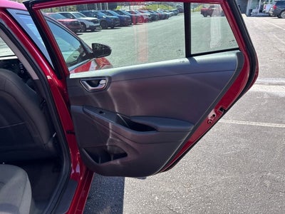 2022 Hyundai Ioniq Hybrid SE